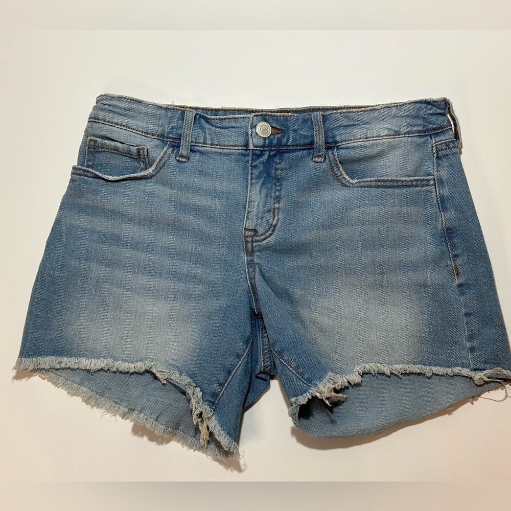 NWOT Sofia Jeans Cutoffs Frayed Hem, by Sofia Vergara, Size 2